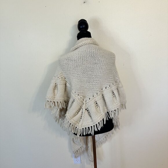 Handmade Knit Cream Shawl With Fringe Leaf Pattern Design 90 X 24 Cozy Cottage - Picture 6 of 8